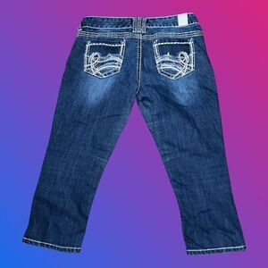 Maurice’s Embroidered Denim Capri Jeans Size 7/8 #47
